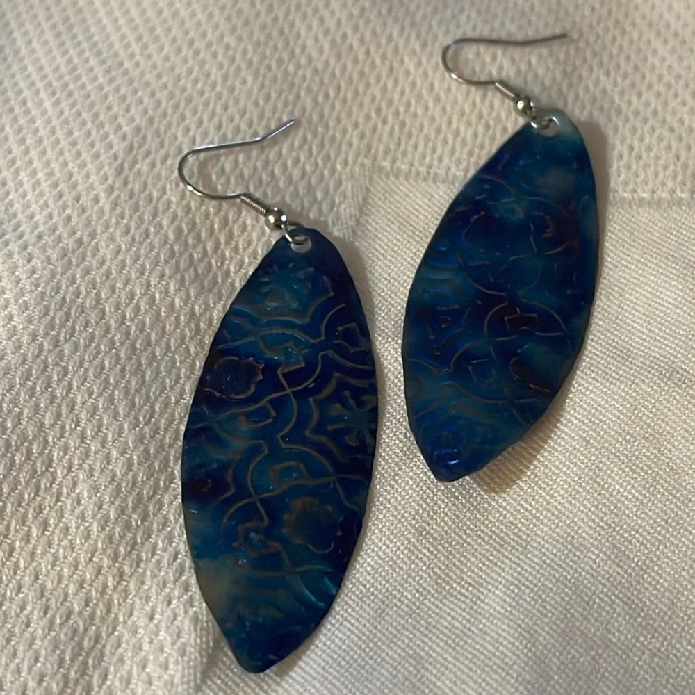 Pretty Blue Purple BoHo Surf Board Shape Dangle Earrings - Picture 2 of 3